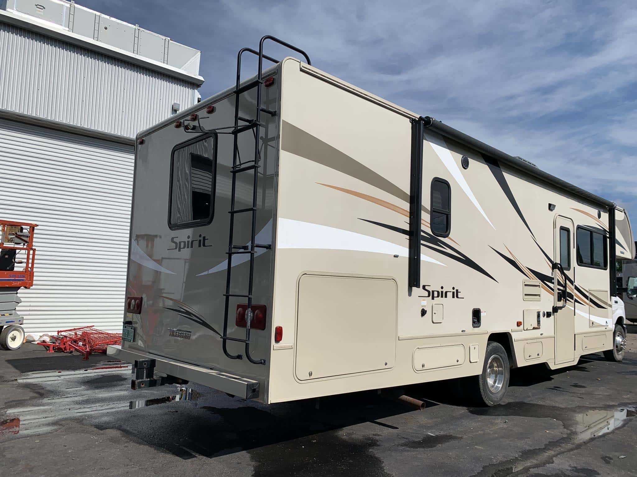 Myrtle Beach RV Painting & Repair Professional RV Services